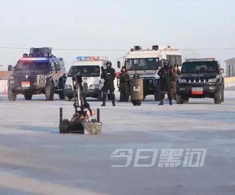 黑河反恐防爆實(shí)戰(zhàn)！看凌天排爆機(jī)器人如何在零下25°迅速出擊。